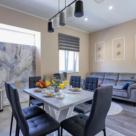 House Casa Lorela Holiday home *